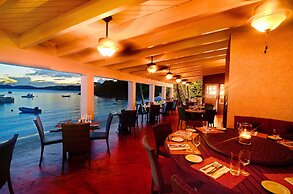 Secret Harbour Beach Resort