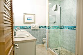 Secret Harbour Beach Resort