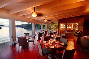 Secret Harbour Beach Resort