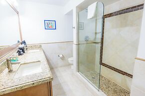 Secret Harbour Beach Resort