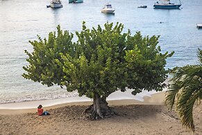 Secret Harbour Beach Resort