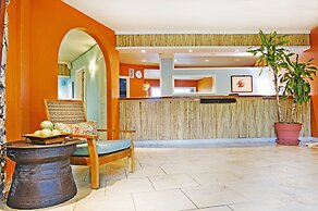 Secret Harbour Beach Resort