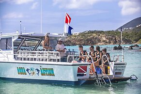 Secret Harbour Beach Resort