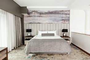 Atheneum Suite Hotel