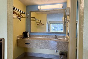 Days Inn by Wyndham Ruther Glen Kings Dominion Area