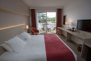 Best Western Plus Hôtel Le Roof