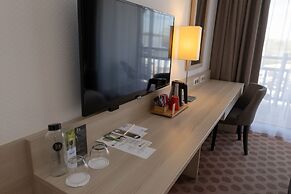 Best Western Plus Hôtel Le Roof