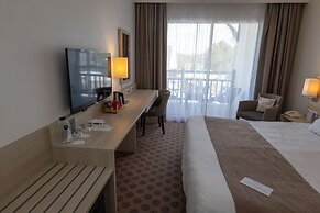 Best Western Plus Hôtel Le Roof