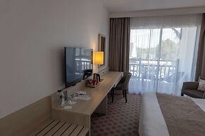 Best Western Plus Hôtel Le Roof