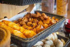 Best Western Plus Hôtel Le Roof