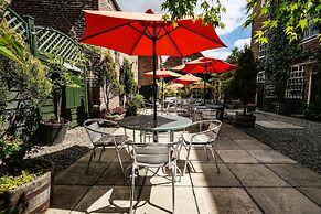 York Pavilion Hotel, Sure Hotel Collection by Best Western