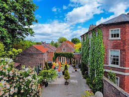 York Pavilion Hotel, Sure Hotel Collection by Best Western