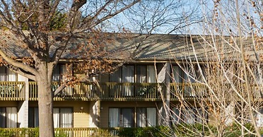 Tall Trees Ainslie Motel