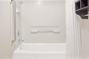 Howard Johnson by Wyndham Houston Heights/Downtown