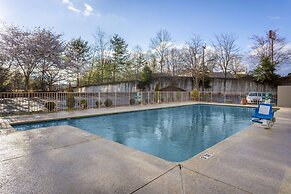 La Quinta Inn and Suites