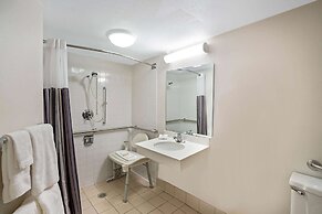 La Quinta Inn and Suites