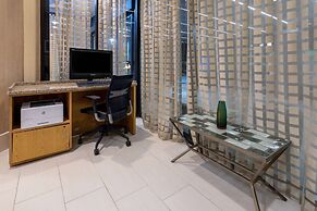 La Quinta Inn and Suites