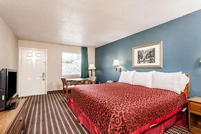 Days Inn by Wyndham Nashville North/Opryland Area