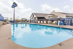 Days Inn by Wyndham Nashville North/Opryland Area