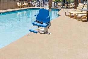 Days Inn by Wyndham Nashville North/Opryland Area