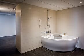 Holiday Inn Eindhoven Centre by IHG
