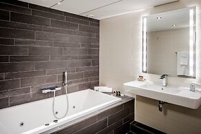 Holiday Inn Eindhoven Centre by IHG
