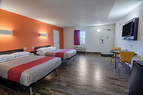 Motel 6 Staunton, VA