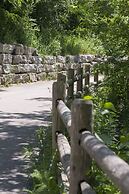 Toronto Don Valley Hotel and Suites