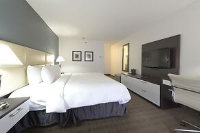 Toronto Don Valley Hotel and Suites
