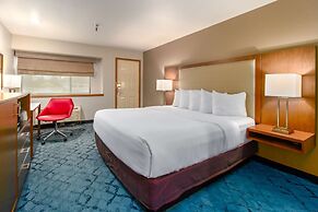 Red Lion Hotel Templin's on the River