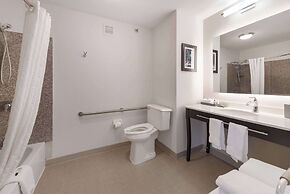 The Blu Hotel Blue Ash Cincinnati, Ascend Hotel Collection