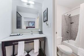 The Blu Hotel Blue Ash Cincinnati, Ascend Hotel Collection