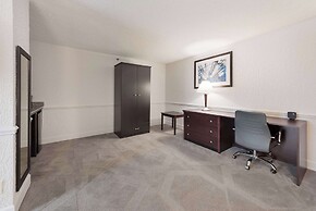 The Blu Hotel Blue Ash Cincinnati, Ascend Hotel Collection