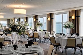 Crowne Plaza Niagara Falls NY Riverside by IHG