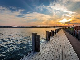 Crowne Plaza Niagara Falls NY Riverside by IHG