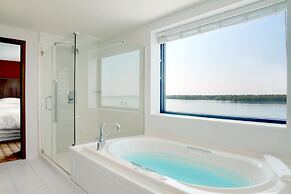 Crowne Plaza Niagara Falls NY Riverside by IHG