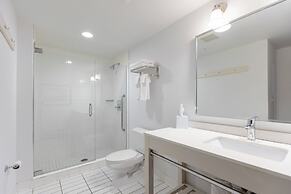 Crowne Plaza Niagara Falls NY Riverside by IHG