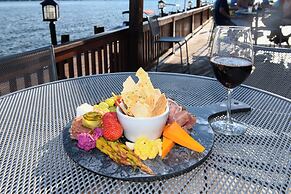 Crowne Plaza Niagara Falls NY Riverside by IHG