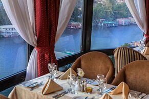 Flamenco Hotel