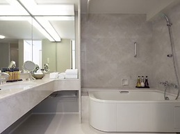 The Prince Kyoto Takaragaike, Autograph Collection