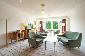 The Prince Kyoto Takaragaike, Autograph Collection