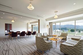 The Prince Kyoto Takaragaike, Autograph Collection