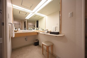 The Prince Kyoto Takaragaike, Autograph Collection