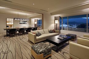 The Prince Kyoto Takaragaike, Autograph Collection