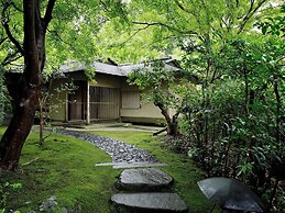 The Prince Kyoto Takaragaike, Autograph Collection