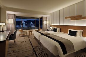 The Prince Kyoto Takaragaike, Autograph Collection