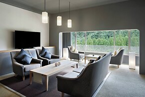 The Prince Kyoto Takaragaike, Autograph Collection