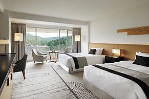 The Prince Kyoto Takaragaike, Autograph Collection