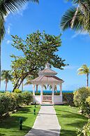 Galley Bay Resort & Spa