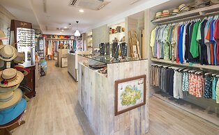 Galley Bay Resort & Spa